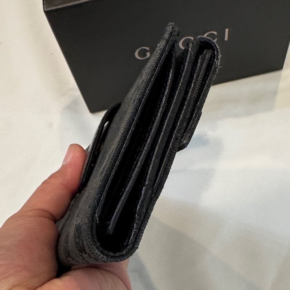 Authentic Gucci Black Studded Women's Wallet - Picture 6 of 10